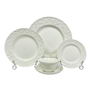 1989 Vintage English Americana Wedgwood for Ralph Lauren Le Blanc Claire Dinnerware - 5 Piece Place Setting