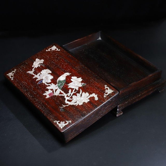 Late 20th Century Wooden Lidded Box With Mother-of-Pearl Bird and Floral Inlay For Sale - Image 4 of 10