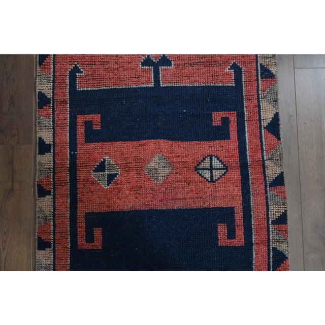 1970s 1970s Turkish Oushak Handmade Wool Cotton Pink Runner Rug For Sale - Image 5 of 11