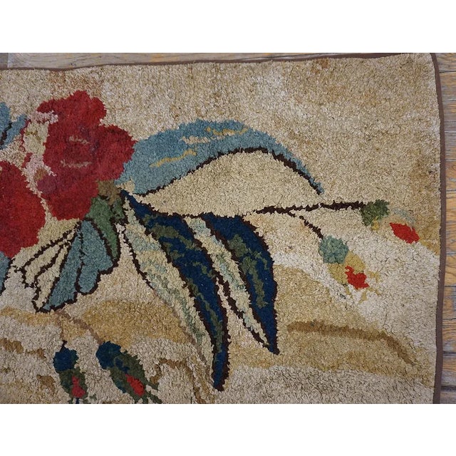 1880s Beige Roses Folk Art Antique American Hooked Rug 2'6" X6'2" Knotted Pile Wool Carpet For Sale - Image 10 of 11