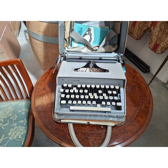 Industrial Travel-Riter Deluxe from Remington, 1960s For Sale - Image 3 of 14