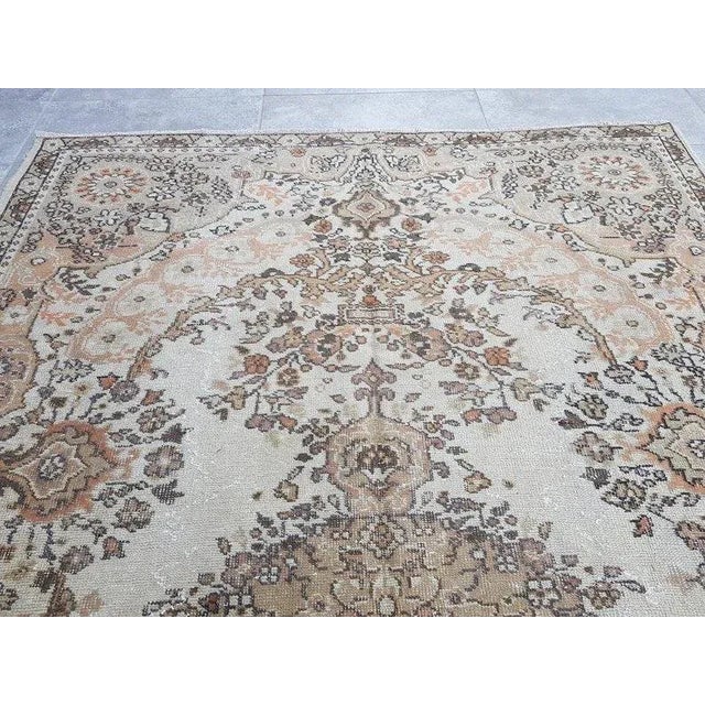 1960s Oushak Handknotted Floor Rug For Sale - Image 9 of 10