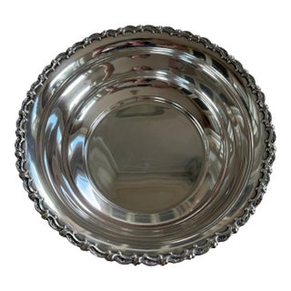 Early 20th Century Theodore B. Starr Sterling Silver Footed Serving Bowl No. 970 | 463 Grams | Repoussé Scroll Border For Sale