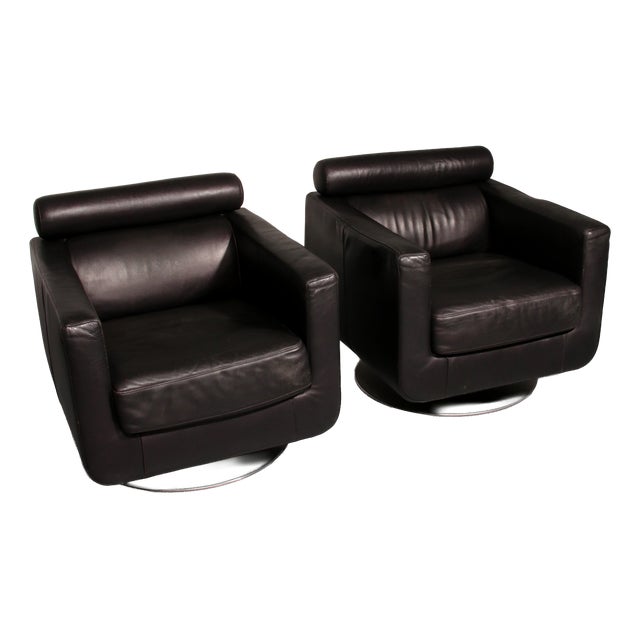 Modern Italian Leather Chairs in Steel by Natuzzi, Italy, 1970, Set of 2 For Sale