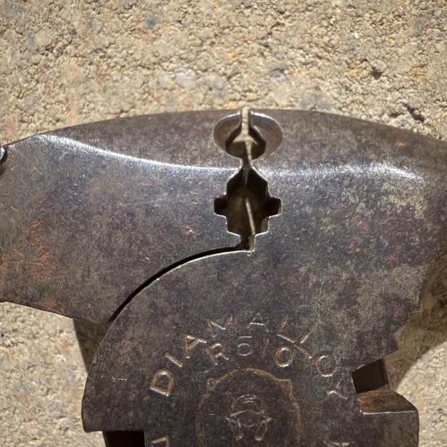 For your consideration, a vintage pair of Diamalloy No. R510 Fencing Pliers (made by the Diamond Calk Horseshoe Co. in...