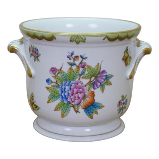 Late 20th Century Herend Porcelain Queen Victoria 7214 Cachepot Vase Bowl Pot Jardiniere 7" For Sale