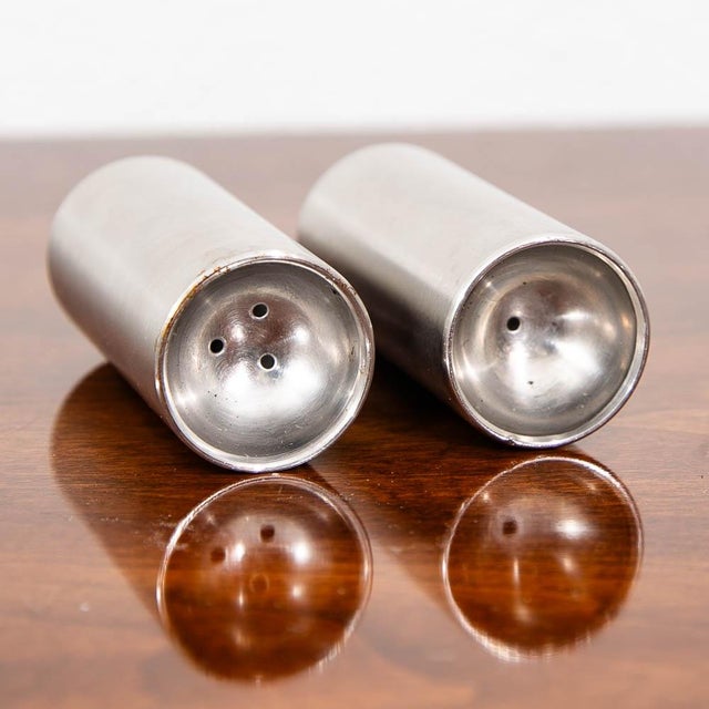 1960s Mid Century Modern Stelton Salt & Pepper Shakers Set Arne Jacobsen Silver Pair For Sale In Sacramento - Image 6 of 10