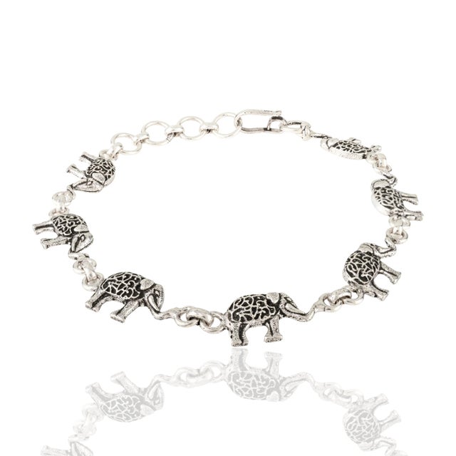 Modern Carat&her 925 Sterling Tribal Style 7.5 Inch Bracelet With Elephant Carvings For Sale - Image 3 of 5
