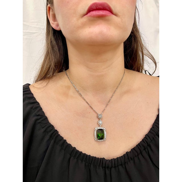 Gemstone 17 Carat Green Tourmaline and 4 Carat Diamond Pendant / Necklace 14 Karat Gold For Sale - Image 7 of 18