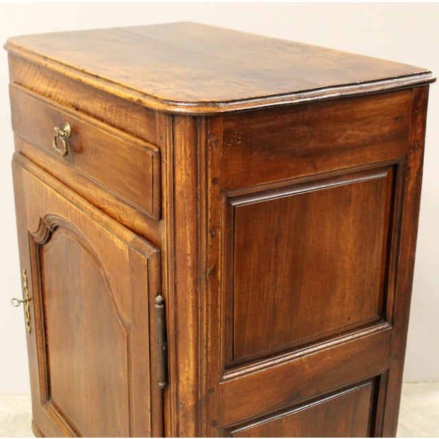 Antique Louis XV Buffet in Walnut, 1700s For Sale - Image 13 of 16