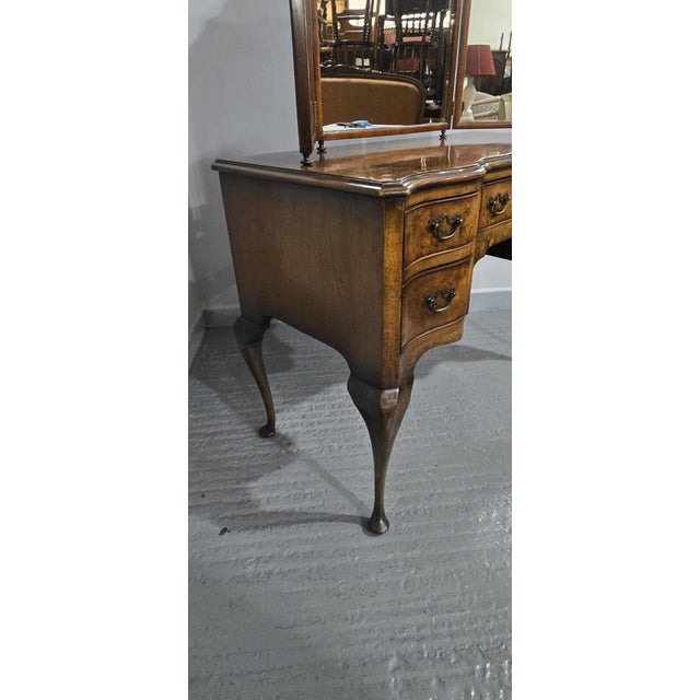 Queen Anne Walnut Dressing Table, 1920 For Sale - Image 11 of 18