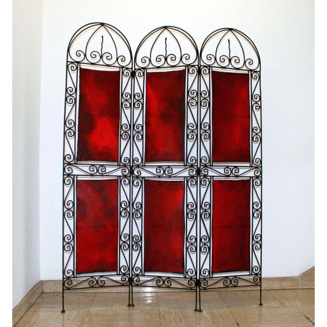 Orientalist Screen in Wrought Iron and Painted Leather For Sale - Image 3 of 8