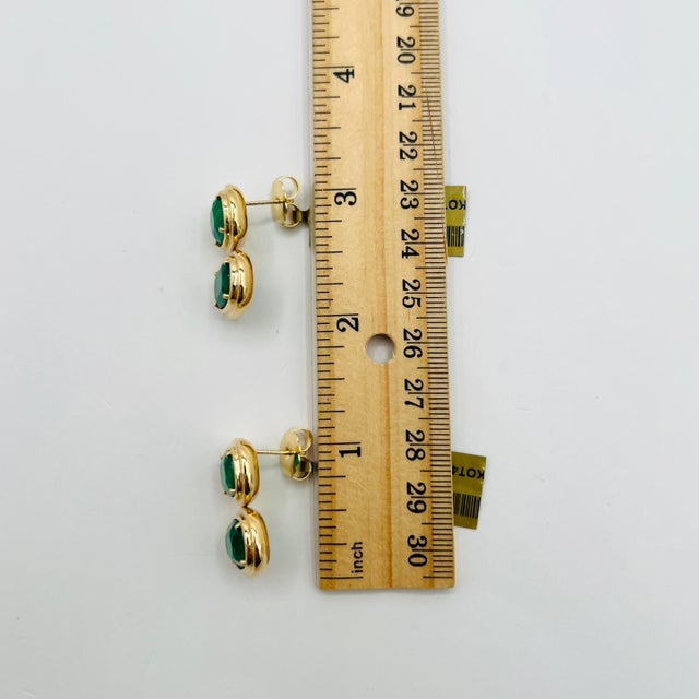 17 Carats of Emerald Cushion Double Bezel Prong Earrings in 18k Yellow Gold, A Pair For Sale In Los Angeles - Image 6 of 6