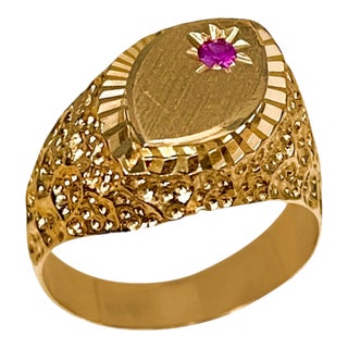 Gold and Ruby 14 Karat Yellow Gold Ring Vintage Unisex, Size 9.5 For Sale