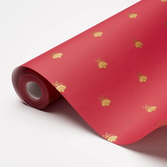 Schumacher SAMPLE - Schumacher Hubert's Bees Wallpaper In Rouge & Gold For Sale - Image 4 of 5