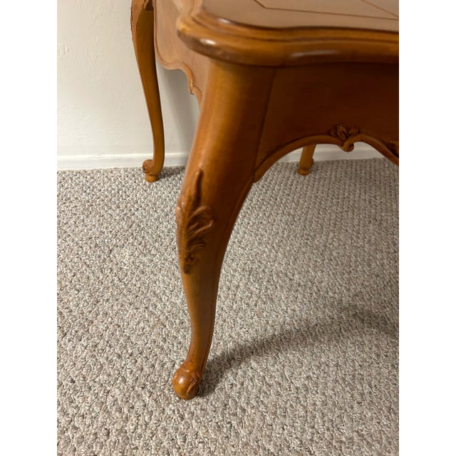 French Country Late 20th Century Ethan Allen Solid Maple Side Table For Sale - Image 3 of 6