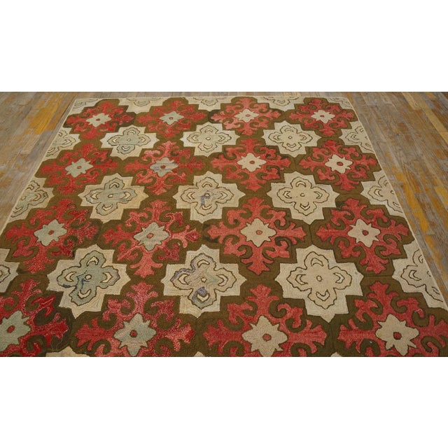 American Hooked Rug 5' 7'' x5' 7'' Antique American Hooked Rug America Geometric Hand-Woven, Country of Origin: American...