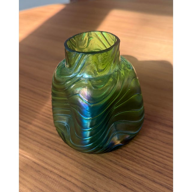 Art Nouveau Bohemian Art Nouveau Iridescent Green Glass Vase | Loetz-Style Creta Papillon | C. 1900–1910 For Sale - Image 3 of 6