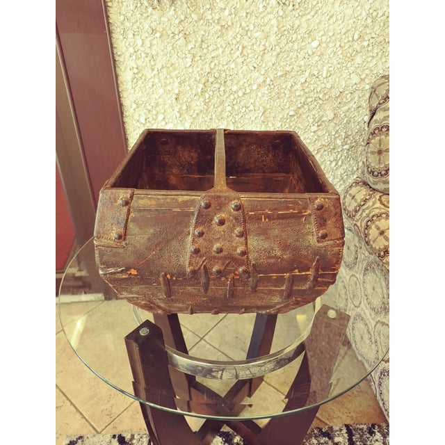 Mid 20th Century Chinese Hand Carved Lunch Box For Sale In Chicago - Image 6 of 9