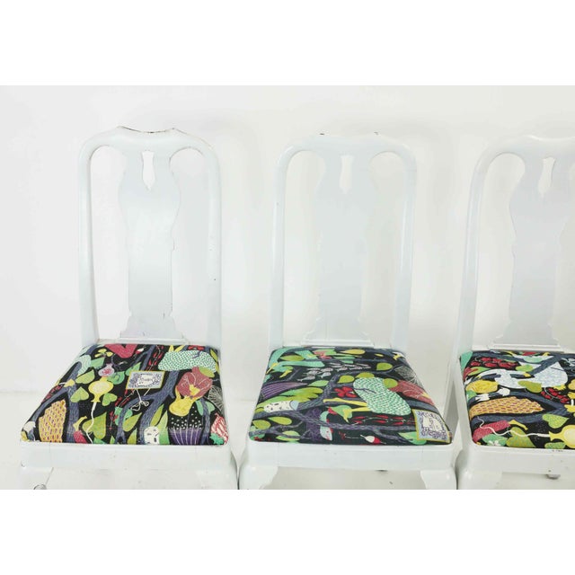 Textile Mid 20th Century Set of 6 Swedish Rococo Style Painted Dining Chairs With Stig Lindberg “Melodi” Linen Upholstery For Sale - Image 7 of 8