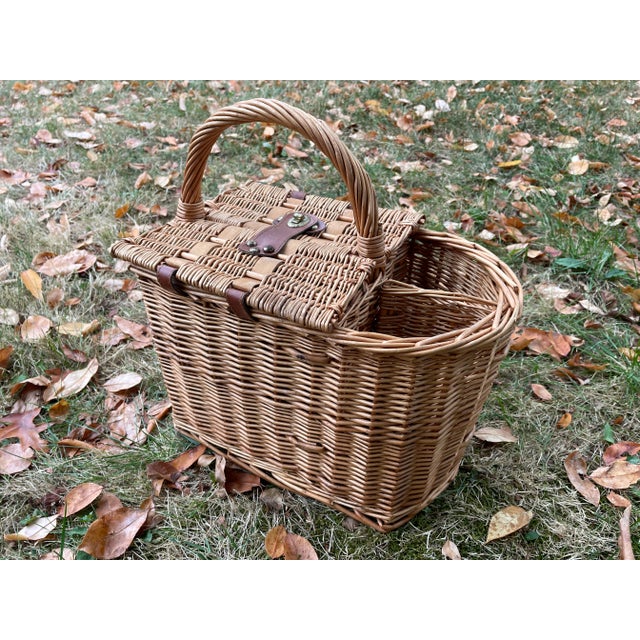 Vintage Wicker Picnic Basket W/ 2 Wine Bottle Compartments For Sale - Image 12 of 12