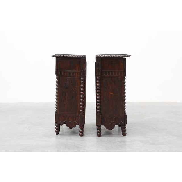Brown Oak Breton Carved Bedside Cabinets, France, 1890s, Set of 2 For Sale - Image 8 of 15