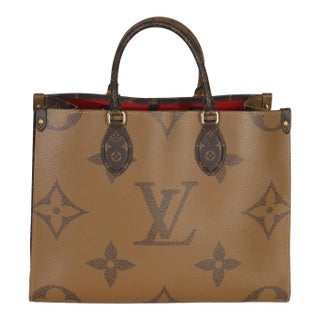 Reverse Monogram Giant Canvas Onthego MM For Sale