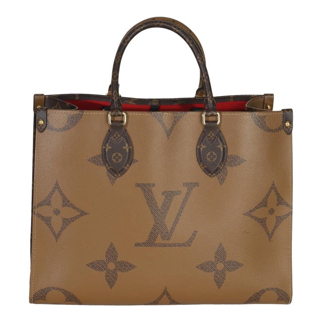 Reverse Monogram Giant Canvas Onthego MM For Sale