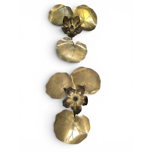 Gold Gilt Brass Lotus Leaf Wall Sconce in the style of Maison Jansen, 1970s For Sale - Image 8 of 9