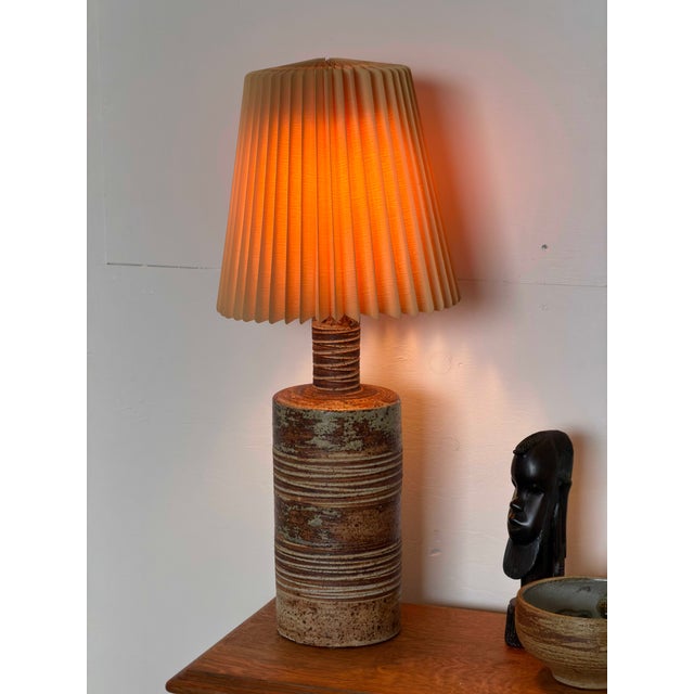 Ceramic Table Lamp in Partially Glazed Stoneware by Tue Poulsen, Denmark, 1960s For Sale - Image 7 of 8