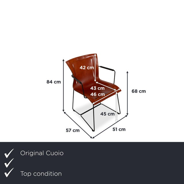 This set consists of six high-quality leather chairs from the Cuoio series. with this set, you bring Italian elegance and...