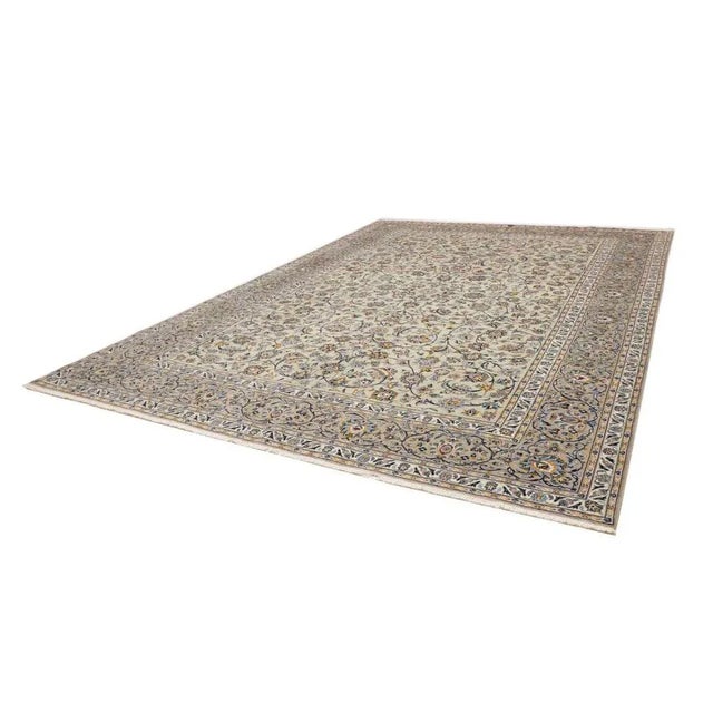 Kashan Rug in Hand-Knotted Wool For Sale - Image 11 of 11