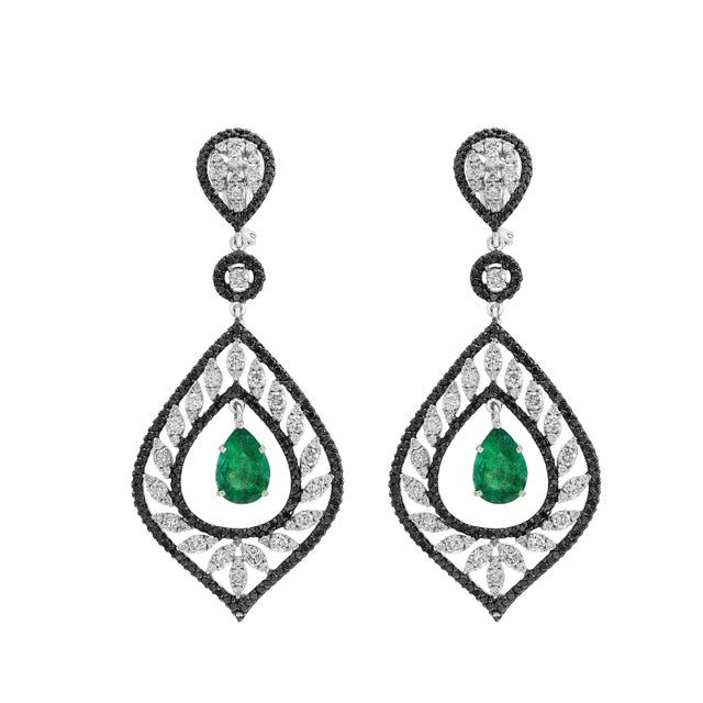 GIA Certified 6 Ct Zambian Pear Shape Emerald Diamond Drop Earrings 18Kt W Gold For Sale - Image 18 of 18