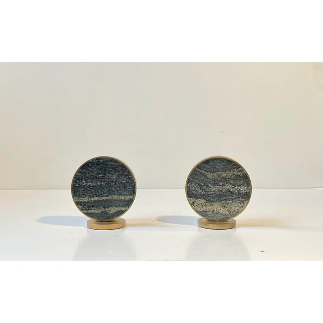 Mid-Century Modern Salt & Pepper Shakers in Natural Stone and Brass from Saulo Norway, 1960s, Set of 2 For Sale - Image 4 of 10