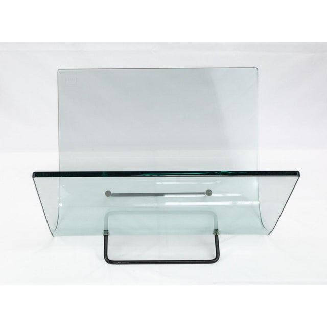 Contemporary Vintage Curved Glass Magazine Rack from Fiam, 1980s For Sale - Image 3 of 8