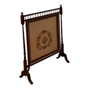 English 19th Century Mahogany and Needlepoint Fireplace Screen