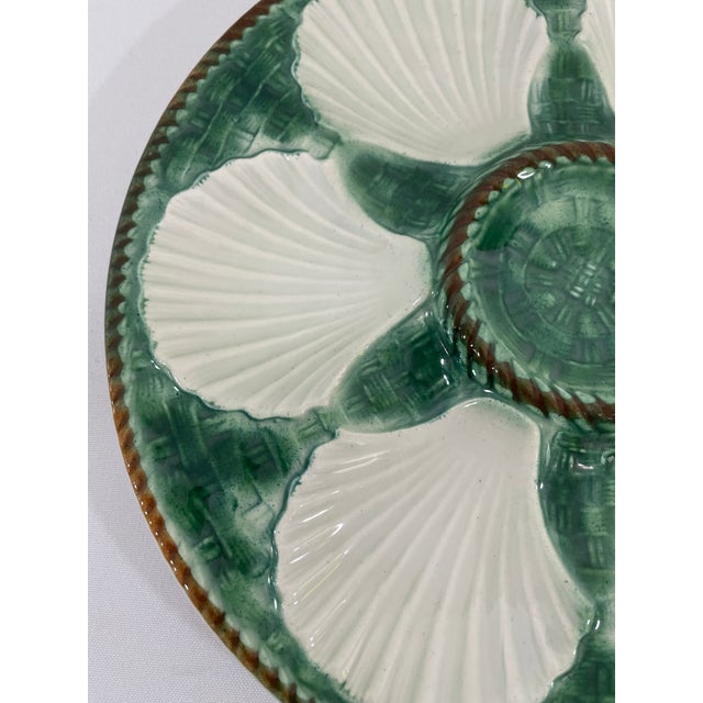 Ceramic 1950s French Longchamp Green and White Oyster Plate For Sale - Image 7 of 16