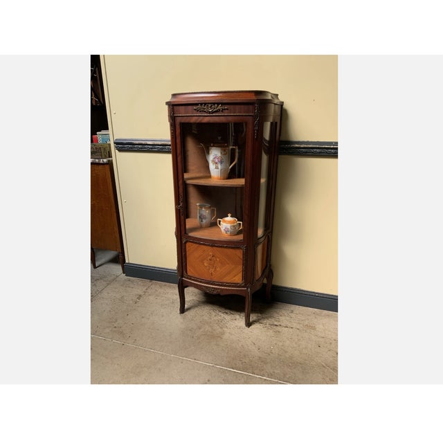 1930s Vintage Art Nouveau Display Cabinet, 1930 For Sale - Image 5 of 11