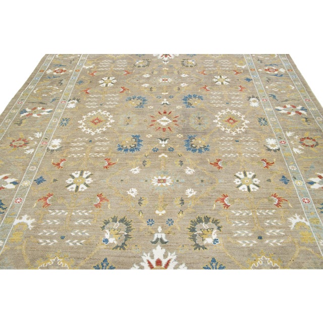 Textile Doris Leslie Blau Antique Sultanabad Allover Cream Beige Carpet - c. 1980 For Sale - Image 7 of 10