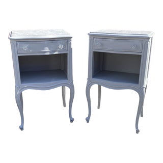1970s Pair of French Provincial Grey Nightstands by Drexel For Sale