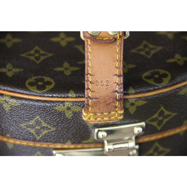 Brown Vintage Round Hat Box in Monogram Metal from Louis Vuitton, 2000s For Sale - Image 8 of 17