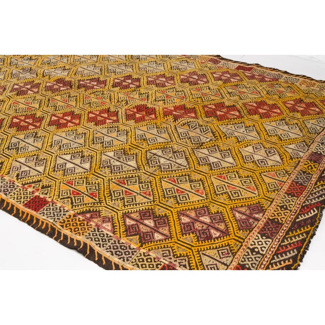 1950s Oushak Anatolian Wool Kilim Rug For Sale - Image 5 of 10