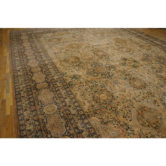 Early 20th Century 1920s Beige Medallion Traditional Antique Persian Kirman Rug 15'6" X 22'2" Handknotted Wool Carpet For Sale - Image 5 of 6