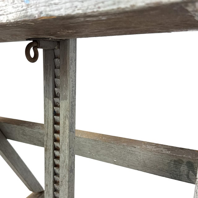 Antique 1910s Studio Easel e.h. A.c. Friedrichs & Co. Professional Artist Adjustable Gray Painted Wood Industrial Art Display For Sale - Image 12 of 17