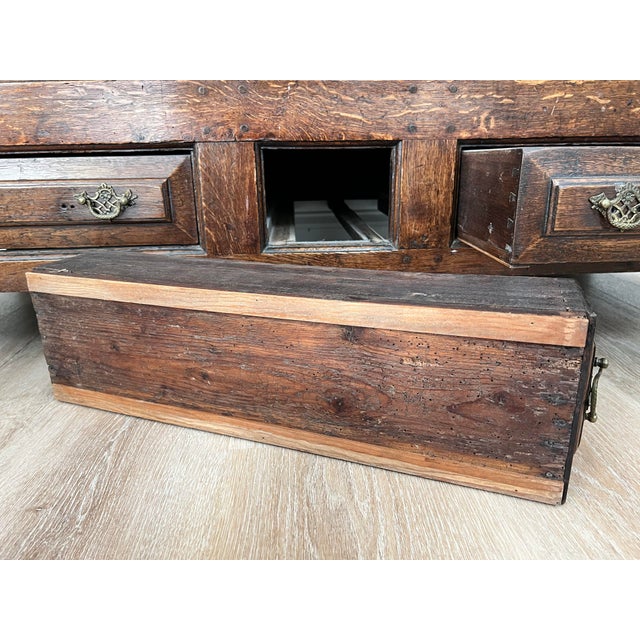 William & Mary Style 19th Century Quarter Sawn Oak Blanket Mule Chest Mortise and Tenon For Sale - Image 11 of 12