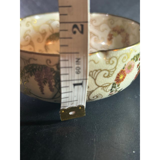 Cream Antique Japanese Meiji Satsuma Lobed Bowl - Signed Kozan (Mitsuyama For Sale - Image 8 of 9