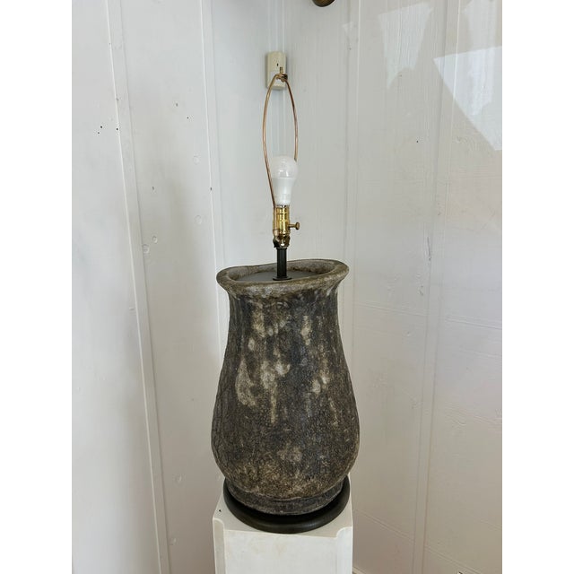Mid-Century Modern Vintage Volcanic Glaze Ceramic Table Lamp With Original Shade For Sale - Image 3 of 7