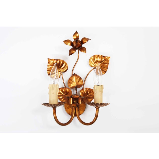 Metal Florentine Hollywood Regency Wall Lamp, Italy, 1970s For Sale - Image 7 of 7