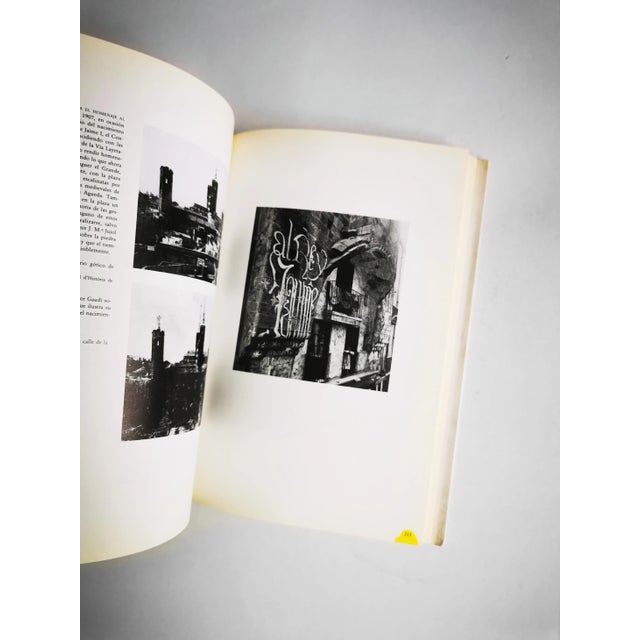 1985 Antoni Gaudi (1852 - 1926) Exhibition Invitation & Book Album Madrid Spain 1980s For Sale - Image 6 of 6