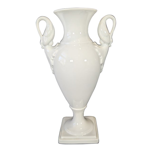 Vintage White Porcelain Swan Double Handle Vase, Alka Kunst, Alboth Kaiser, Bavaria 1956 For Sale